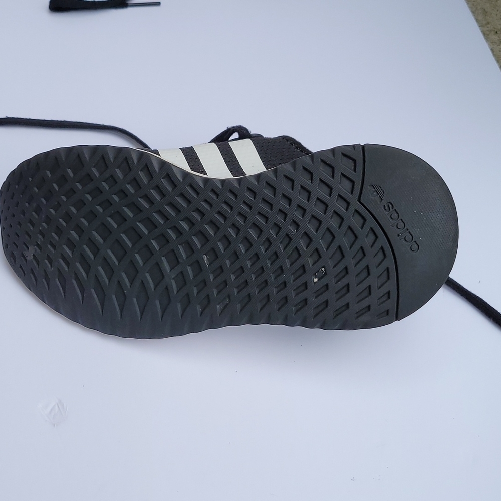 Adidas - Picture 2 of 3